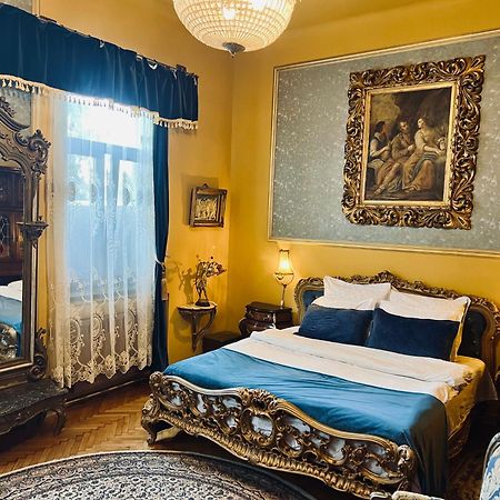 Classic Love Story In Old Cluj I Bagian luar foto