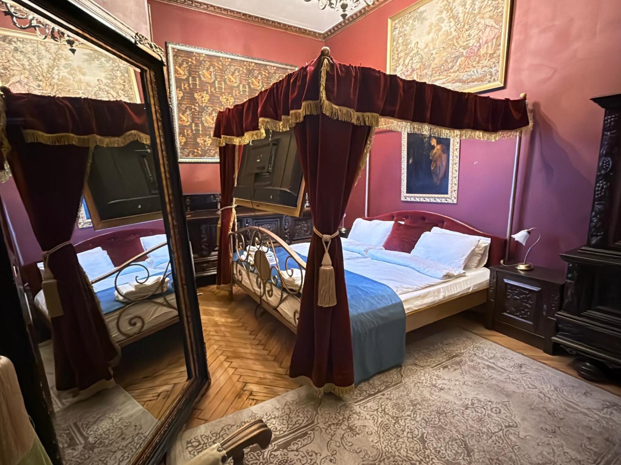 Classic Love Story In Old Cluj I Bagian luar foto
